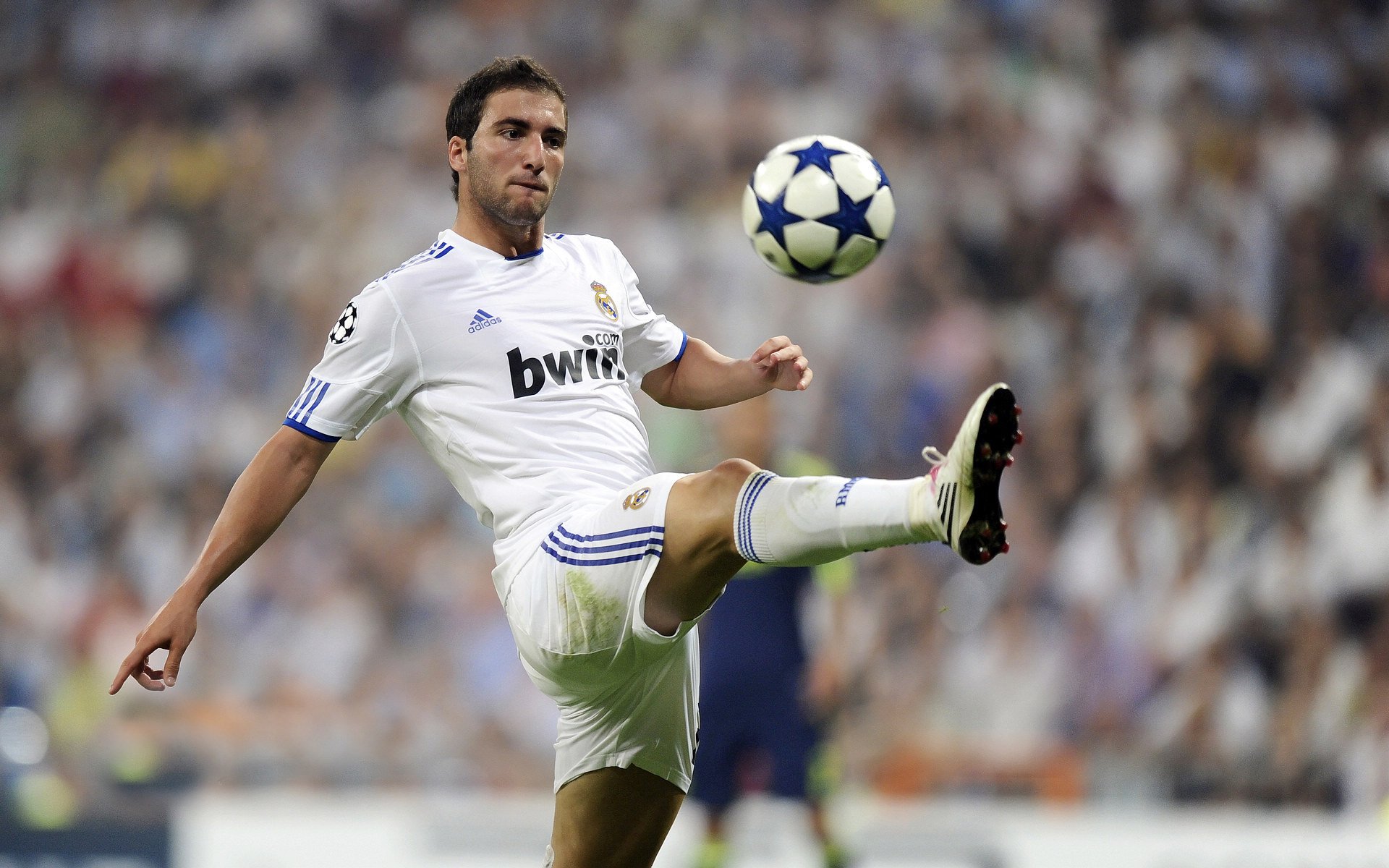 利物浦连扳三球，完胜尤文图斯！，利物浦连扳三球,完胜尤文图斯了吗